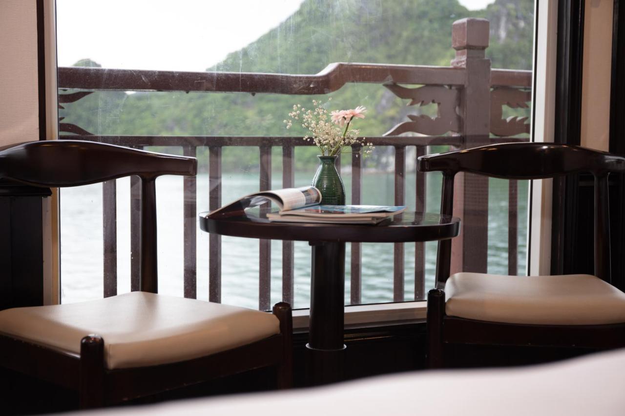 Amanda Cruise Ha Long Bay Hotel Exterior photo